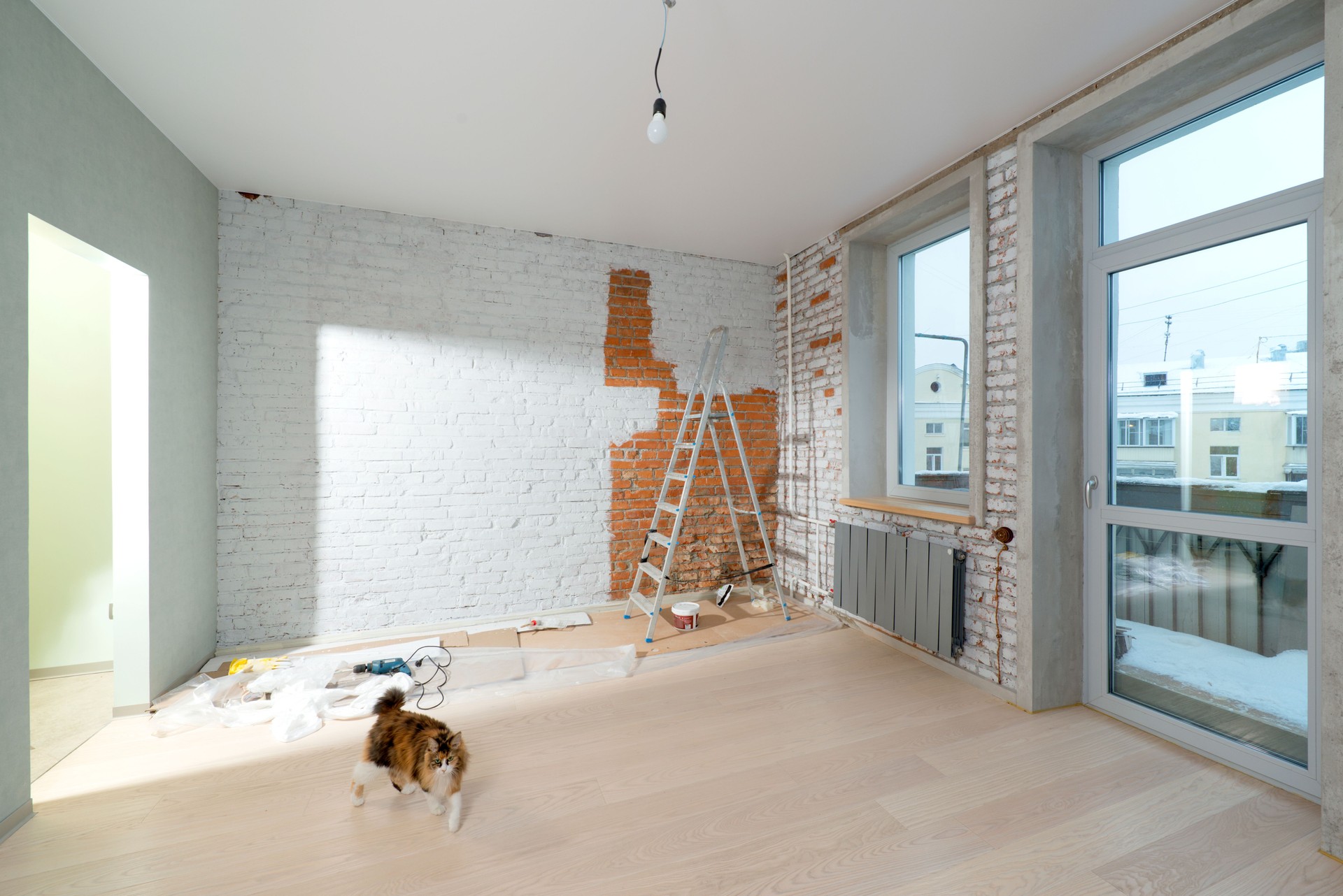 Repair the apartment with your own hands